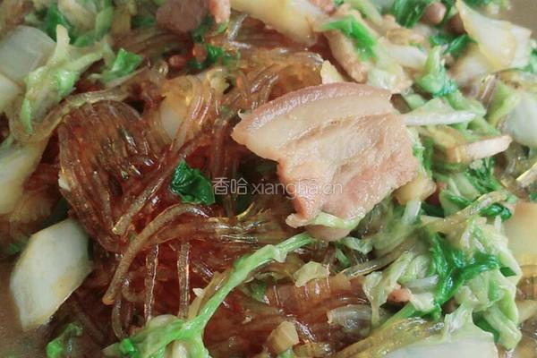 五花肉炖白菜粉条的做法图解6