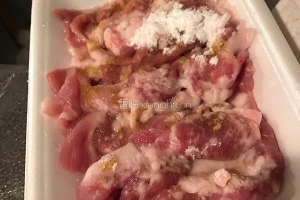 泡菜炒猪肉的做法图解1