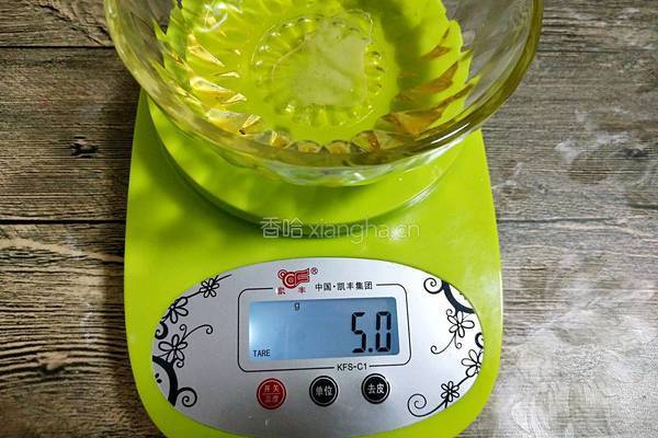 广式月饼（50克莲蓉蛋黄馅）的做法图解8