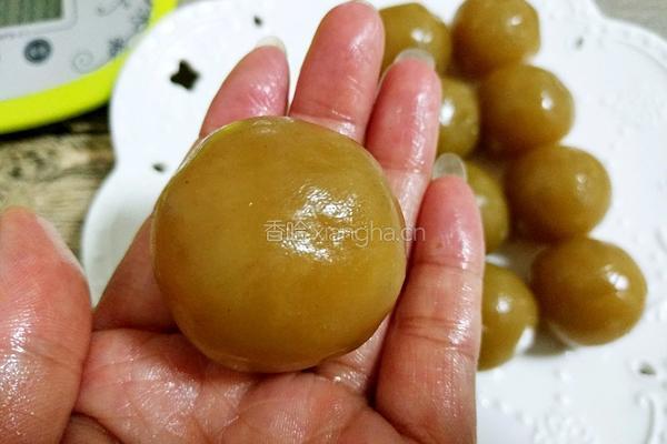广式月饼（50克莲蓉蛋黄馅）的做法图解17