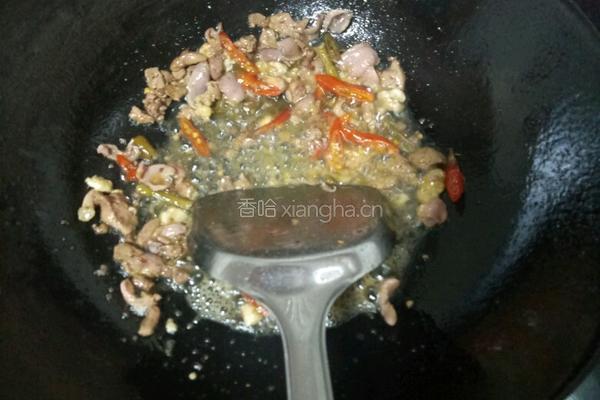 酸辣鸡杂的做法图解5