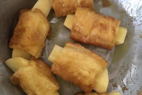 土豆烧排骨（素食）的做法图解3