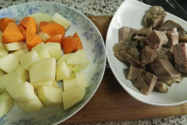 土豆茄汁烩牛肉的做法图解5