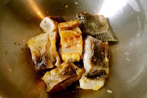 香菇腊鱼干的做法图解2