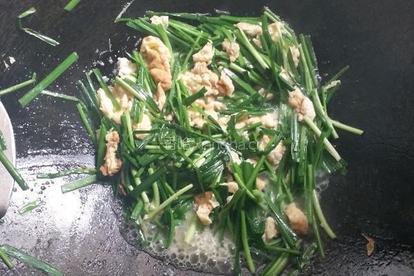 韭菜炒蛋的做法图解2
