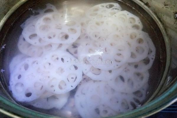 莲藕鸡蛋素饺子的做法图解7