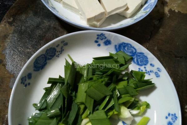 香煎豆腐的做法图解2