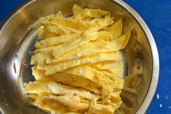 培根生菜炒米粉的做法图解4