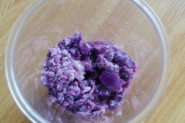 椰蓉芒果紫薯球的做法图解3