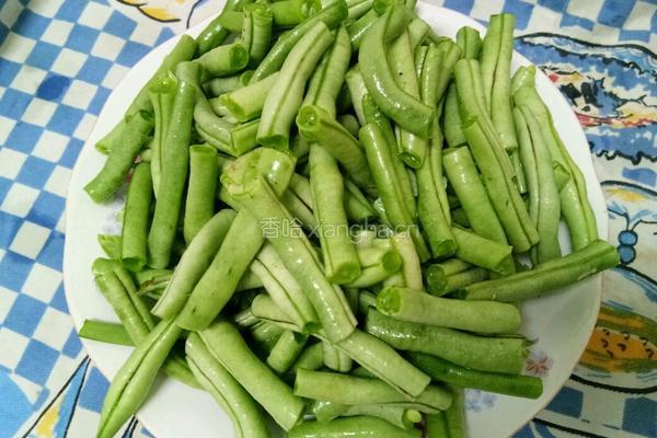 土豆豆角焖面的做法图解3