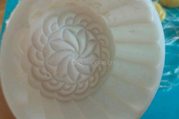 广式伍仁月饼的做法图解13