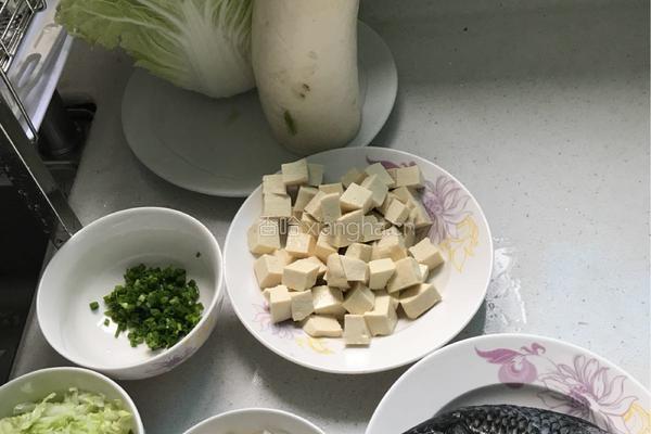 鲫鱼粥的做法图解3