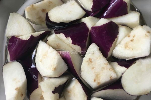 肉沫茄子的做法图解1