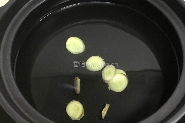 排骨竹荪枸杞汤 的做法图解7