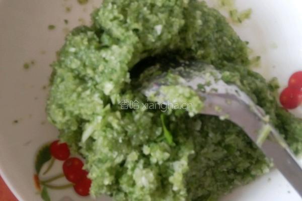 芹菜馅饺子的做法图解1