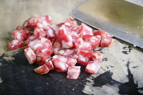 香肠菜饭的做法图解2