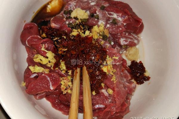 泡椒牛肉的做法图解3