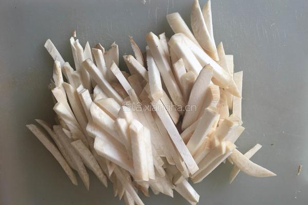 干煸杏鲍菇的做法图解3