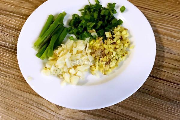 五花肉炒冬瓜的做法图解4