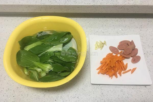 火腿炒面的做法图解1