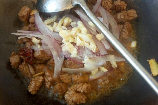 土豆烧牛肉的做法图解7