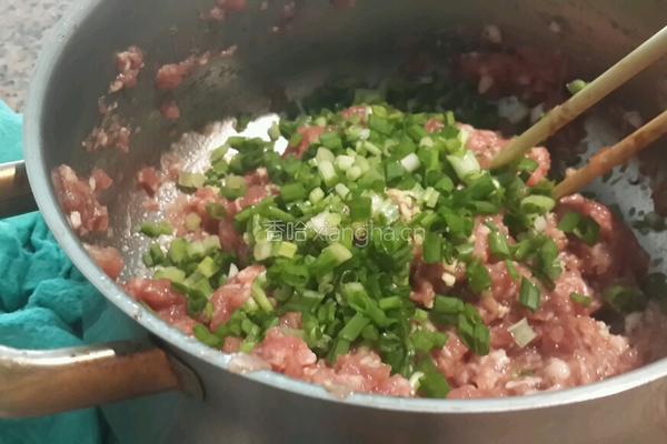 白菜猪肉包的做法图解6