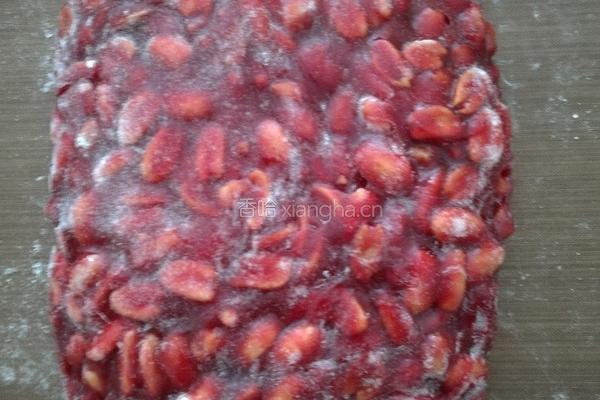 甜菜头汁牛轧糖的做法图解4