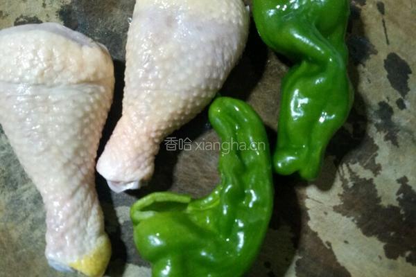 麻花炒鸡腿肉的做法图解2
