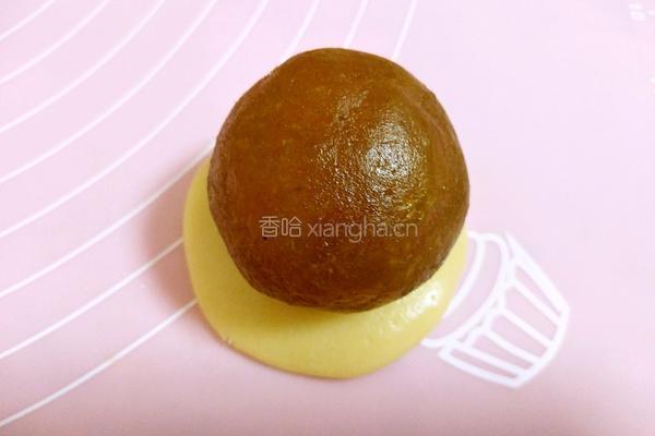 广式月饼（100克凤梨蛋黄馅）的做法图解14