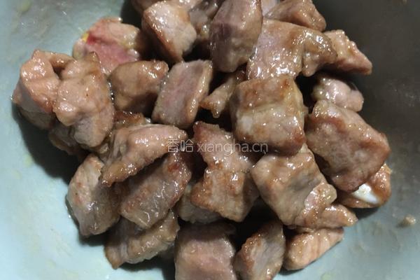 彩椒炒牛肉粒的做法图解4
