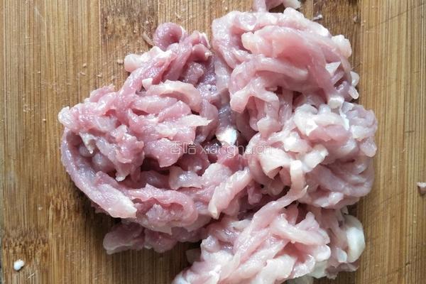 蒜薹炒肉丝的做法图解2