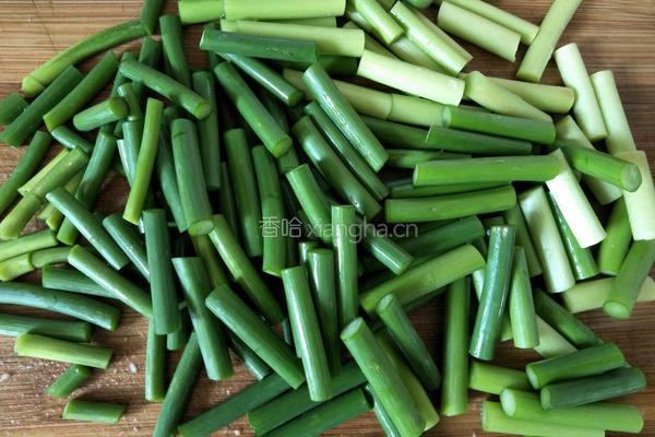 蒜薹炒肉丝的做法图解4