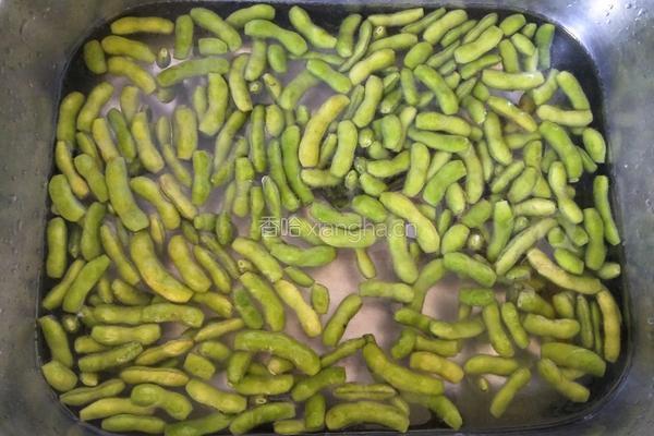 水煮毛豆的做法图解3