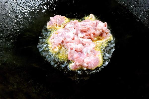 口蘑炒瘦肉的做法图解6