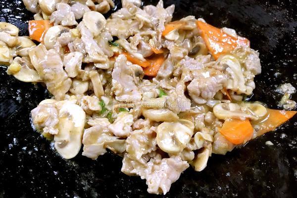 口蘑炒瘦肉的做法图解12