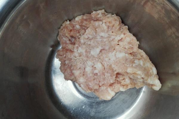 猪肉莲菜包子的做法图解2