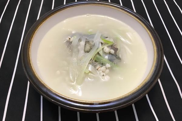 鲫鱼薏米白萝卜葱汤 