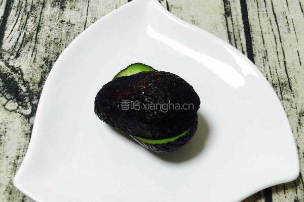 牛油果益力多果汁的做法图解2