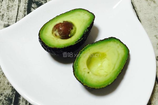 牛油果益力多果汁的做法图解3