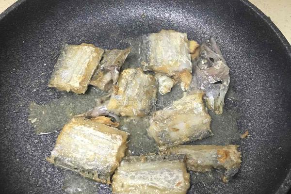 糖醋带鱼的做法图解9