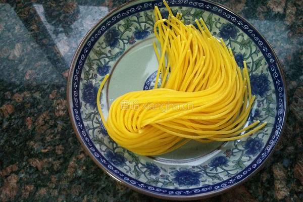 番茄意面的做法图解2