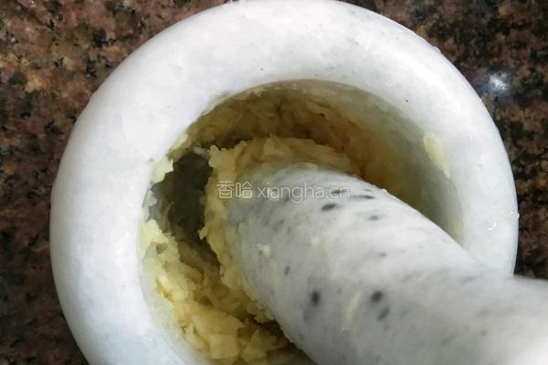蒜蓉粉丝蒸扇贝的做法图解10