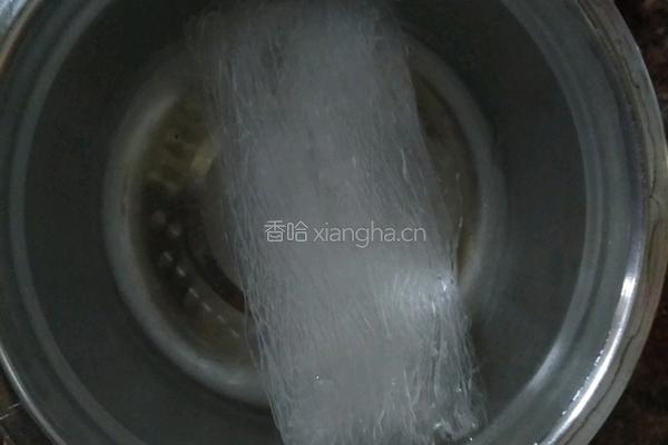 蒜蓉粉丝蒸扇贝的做法图解2