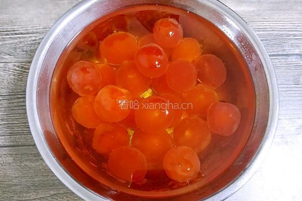 广式月饼（100克莲蓉蛋黄馅）的做法图解5