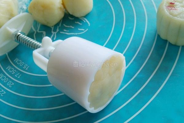 玫瑰花冰皮月饼的做法图解11