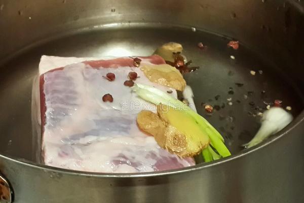 雪菜土豆蒸肉的做法图解2
