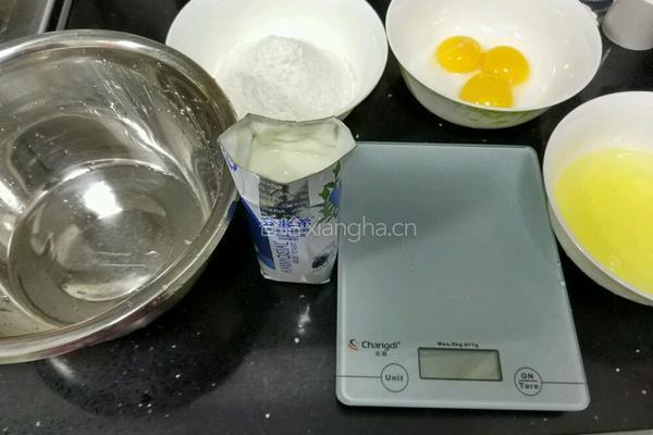 酸奶蒸蛋糕的做法图解1