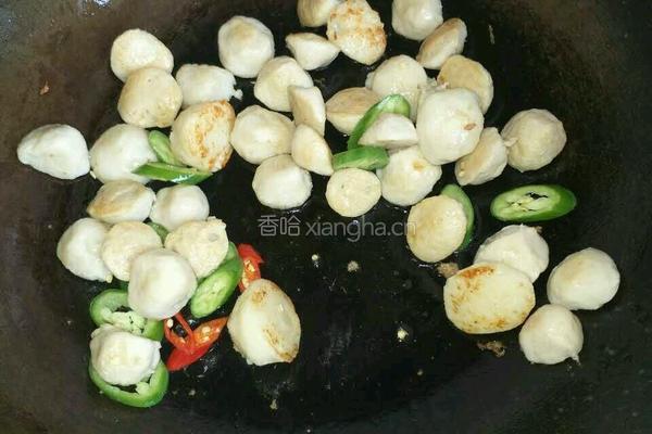 青椒炒肉丸的做法图解4