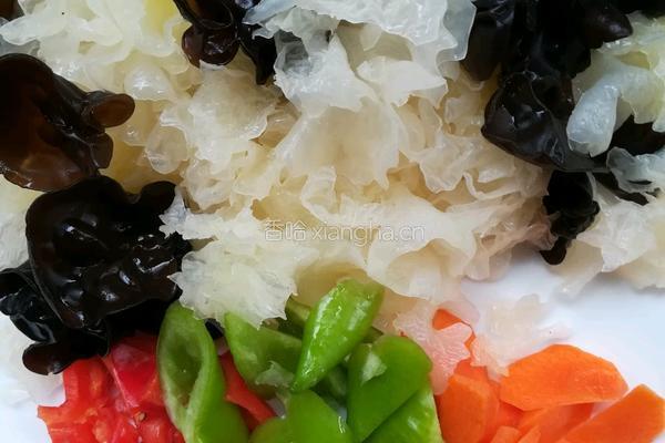 双耳炒山药的做法图解2