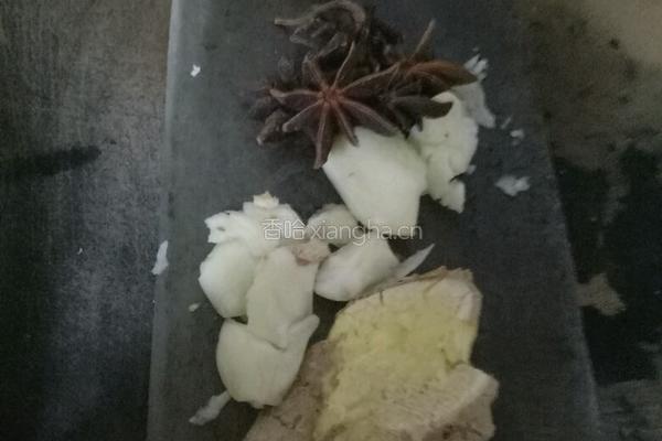 卤鹅掌翼的做法图解2